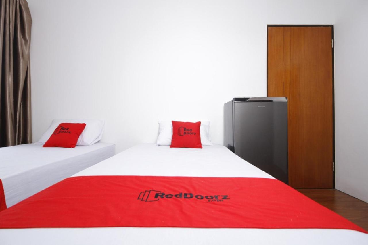 Rumah tetamu Reddoorz Near Plaza Indonesia