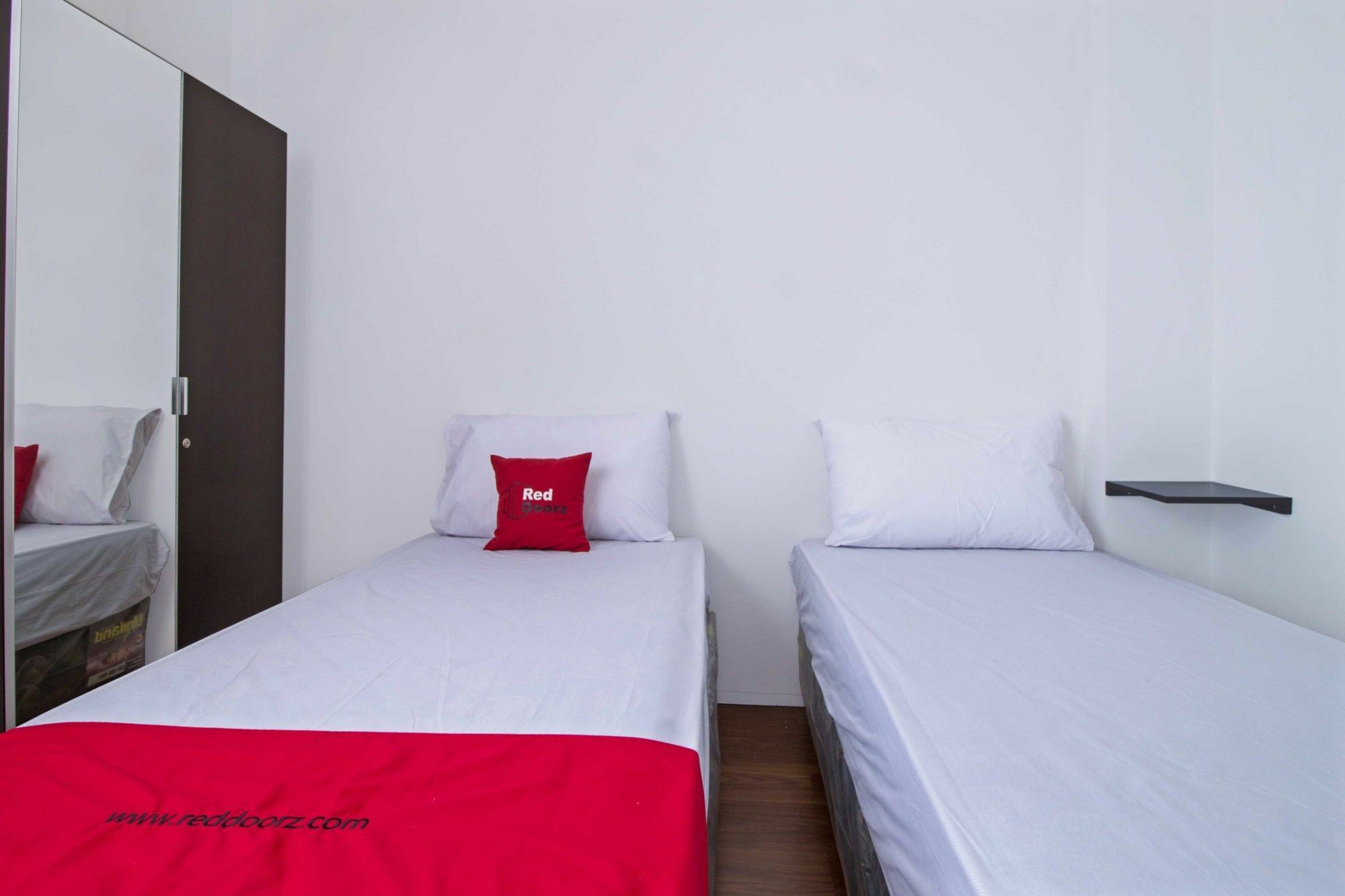 Reddoorz Near Plaza Indonesia Rumah tetamu 3*