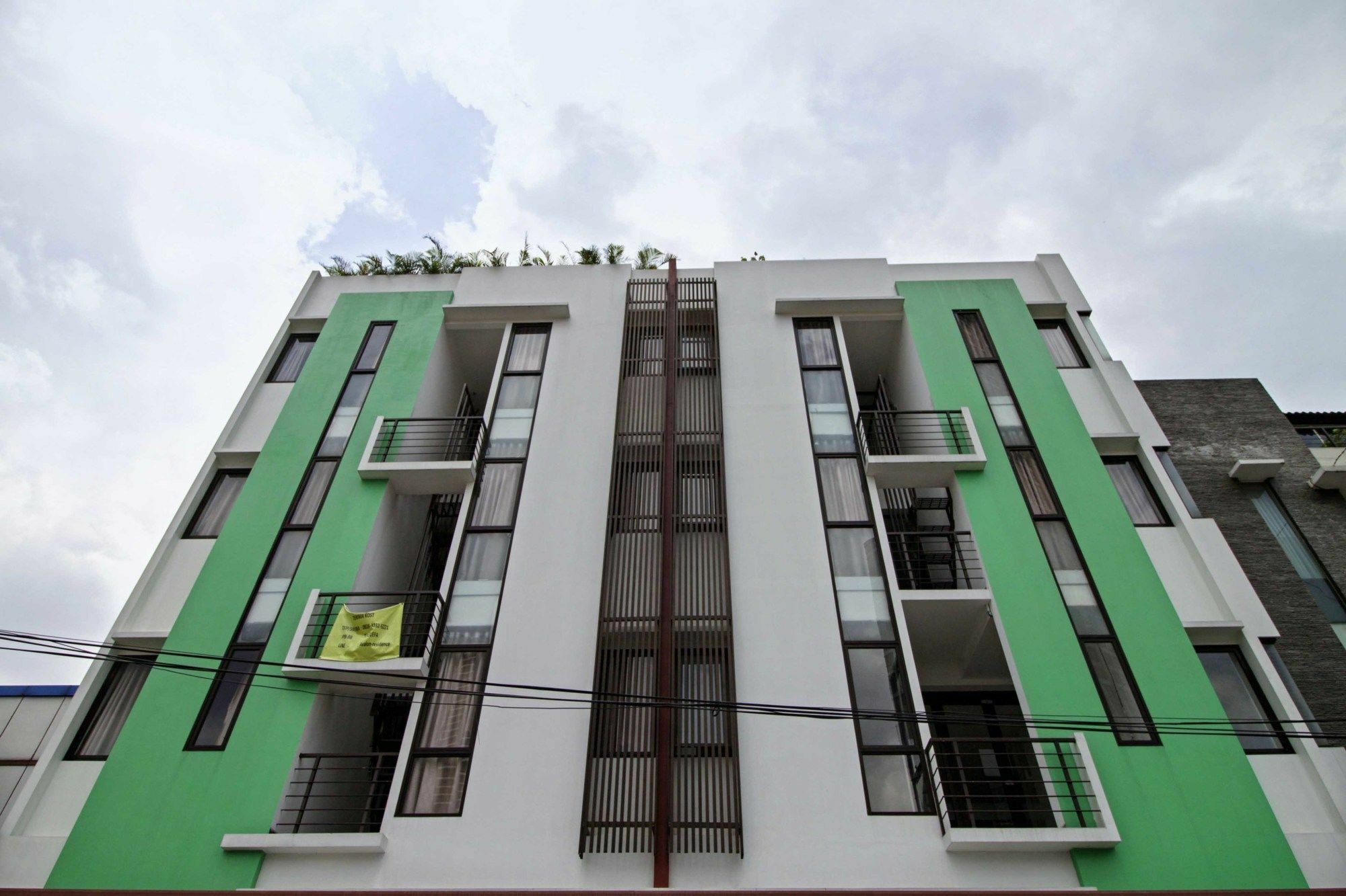 Rumah tetamu Reddoorz Near Plaza Indonesia