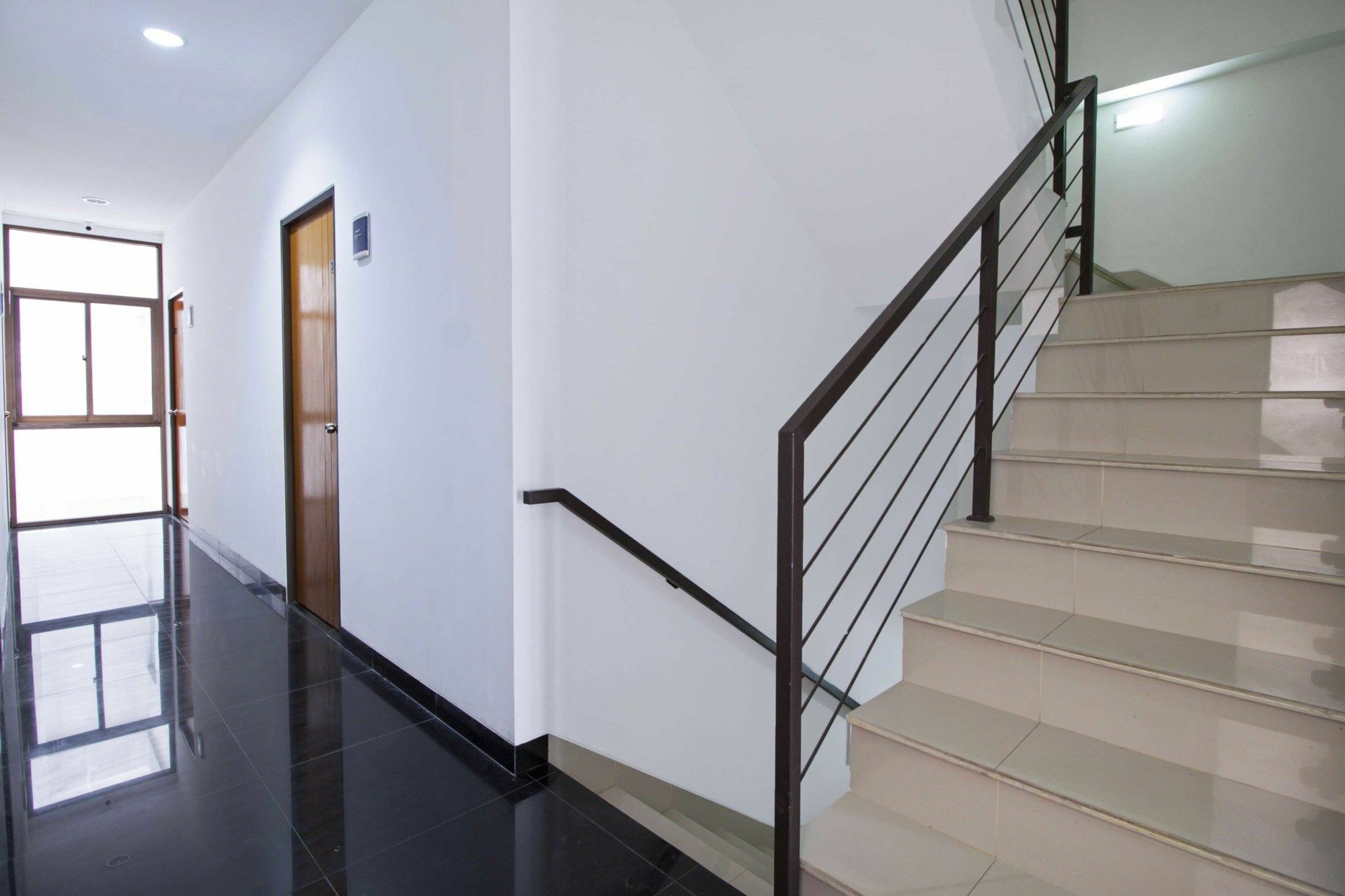 Rumah tetamu Reddoorz Near Plaza Indonesia Jakarta